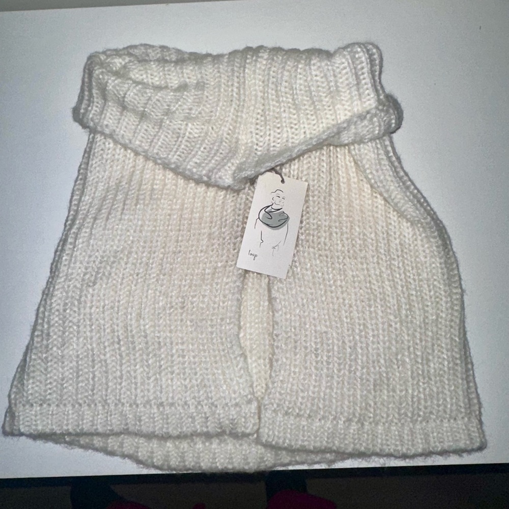 Women’s Loop Scarf NWT